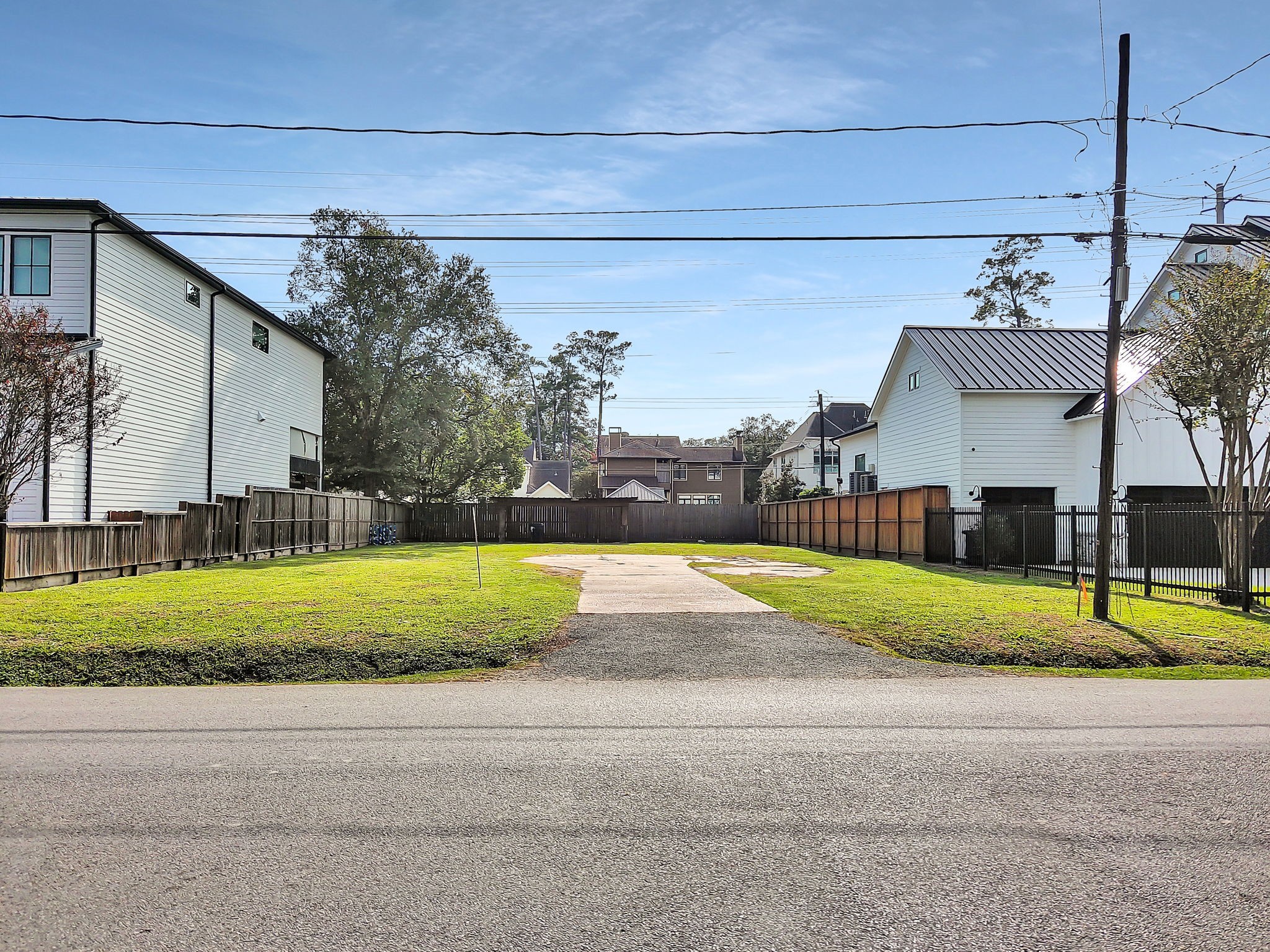 1906 W 14th Street Houston TX 77008