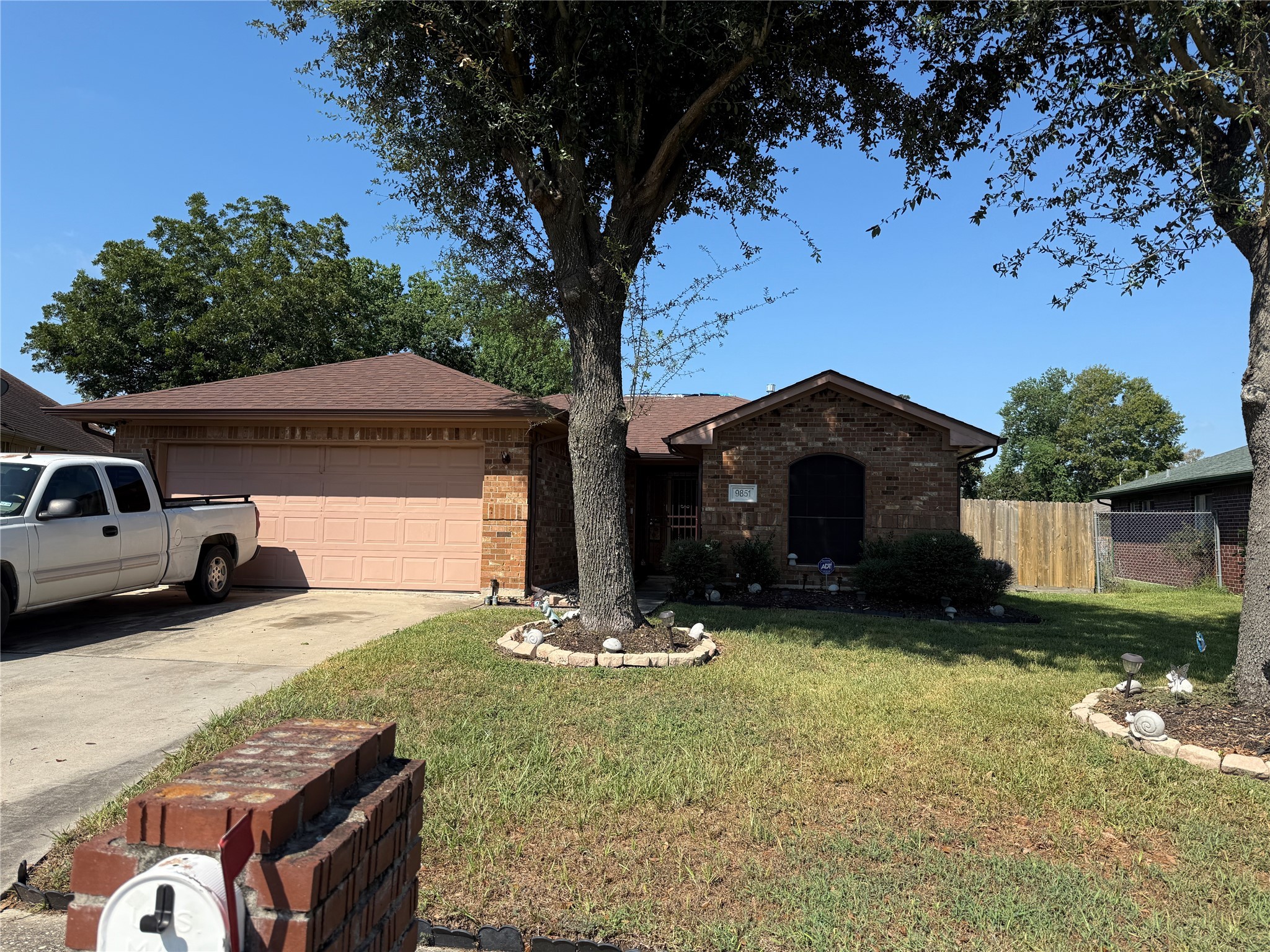 9851 Guest Street Houston TX 77078