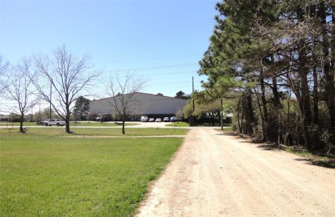 1835 S Cherry Street Street Tomball TX 77375