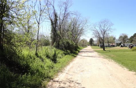 1835 S Cherry Street Street Tomball TX 77375