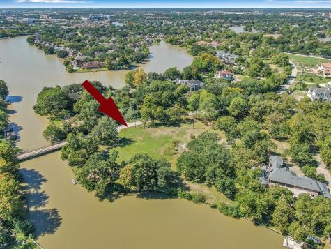 519 W Alkire Lake Drive Sugar Land TX 77478