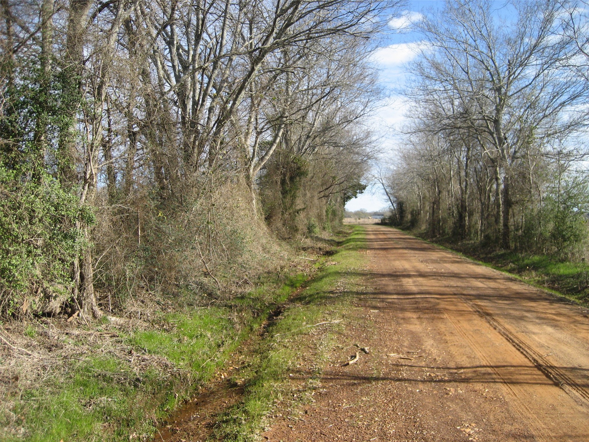 00 Cr 3057 Crockett TX 75835