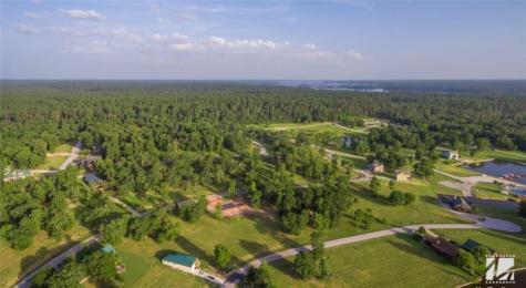 20 West Forest Drive Huntsville TX 77358