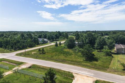 1202 County Road 3542 Cleveland TX 77327