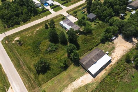 1202 County Road 3542 Cleveland TX 77327