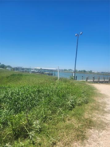 000 W 2nd Street Freeport TX 77541