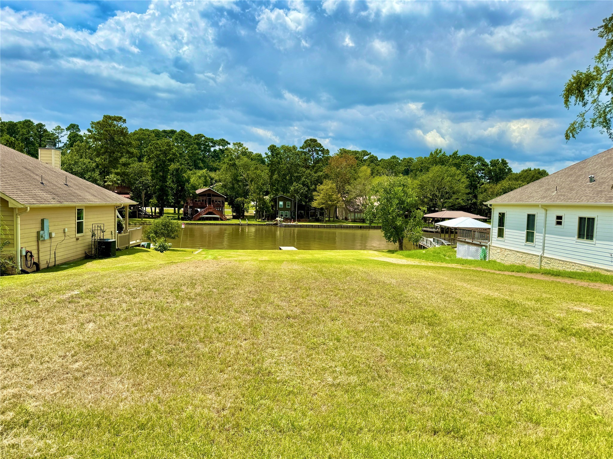 299 Twin Magnolia Onalaska TX 77360