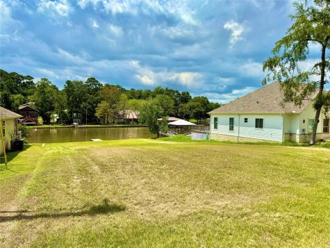 299 Twin Magnolia Onalaska TX 77360