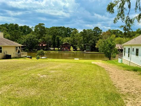 299 Twin Magnolia Onalaska TX 77360