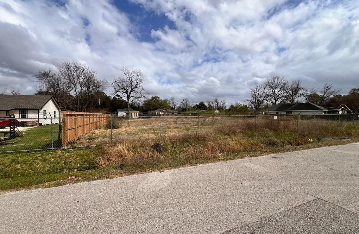 0 Los Angeles Street Houston TX 77026
