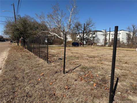 2303 Holman Street Houston TX 77004