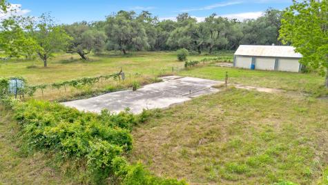4882 E Us Highway 90a Alleyton TX 78935
