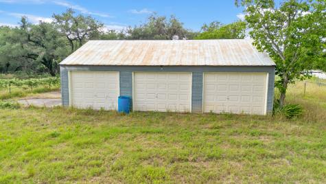 4882 E Us Highway 90a Alleyton TX 78935
