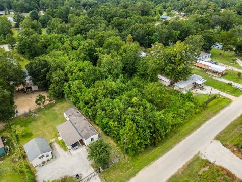373 County Road 3417 Cleveland TX 77327