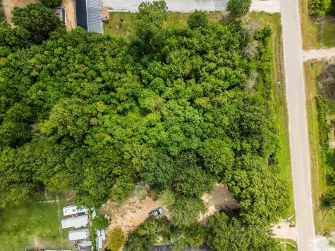 373 County Road 3417 Cleveland TX 77327
