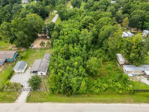 373 County Road 3417 Cleveland TX 77327