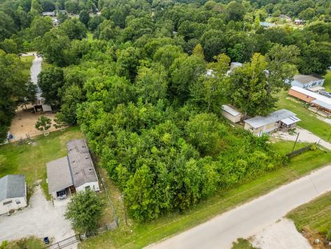 373 County Road 3417 Cleveland TX 77327