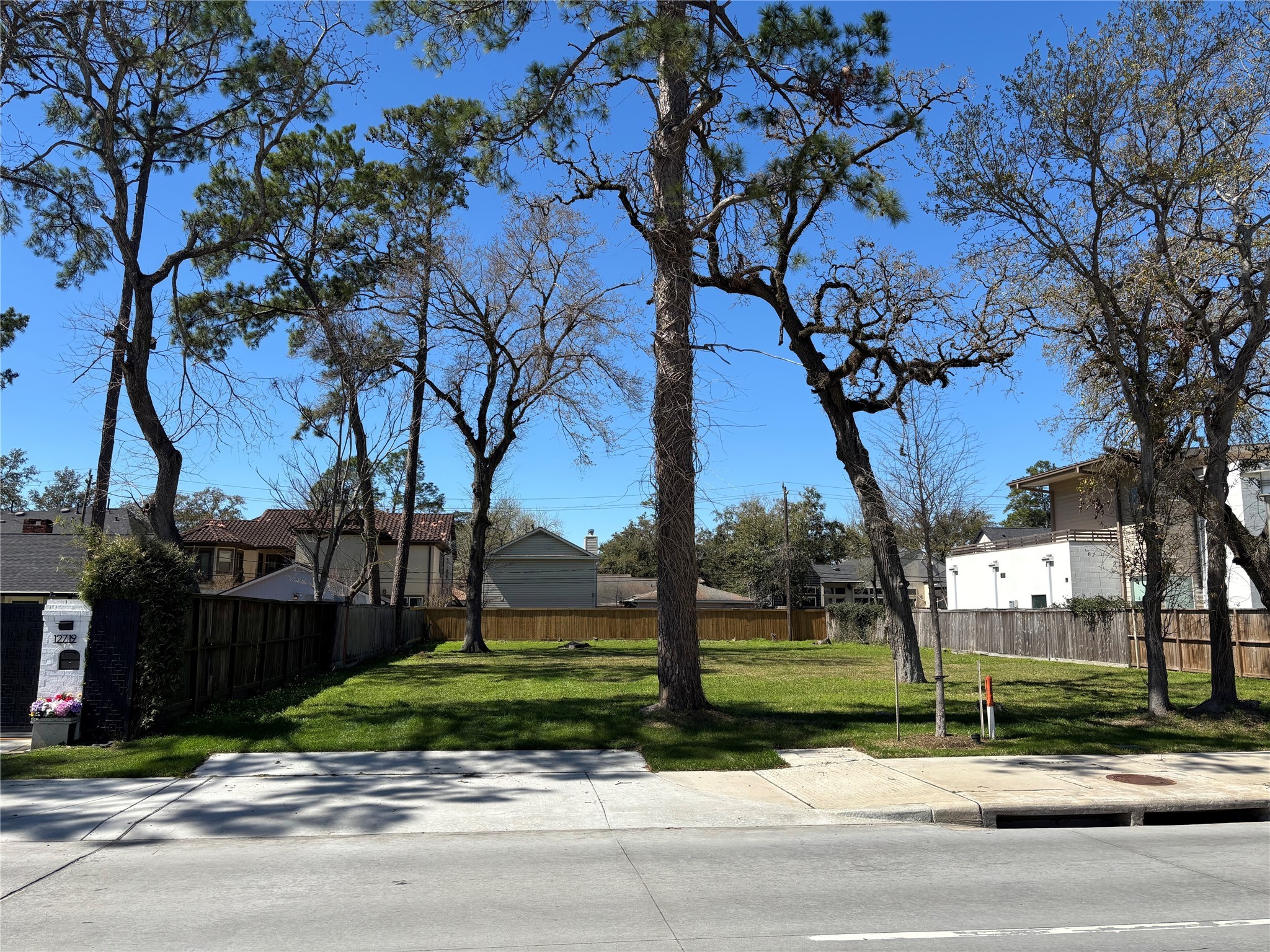 12723 Memorial Drive Houston TX 77024