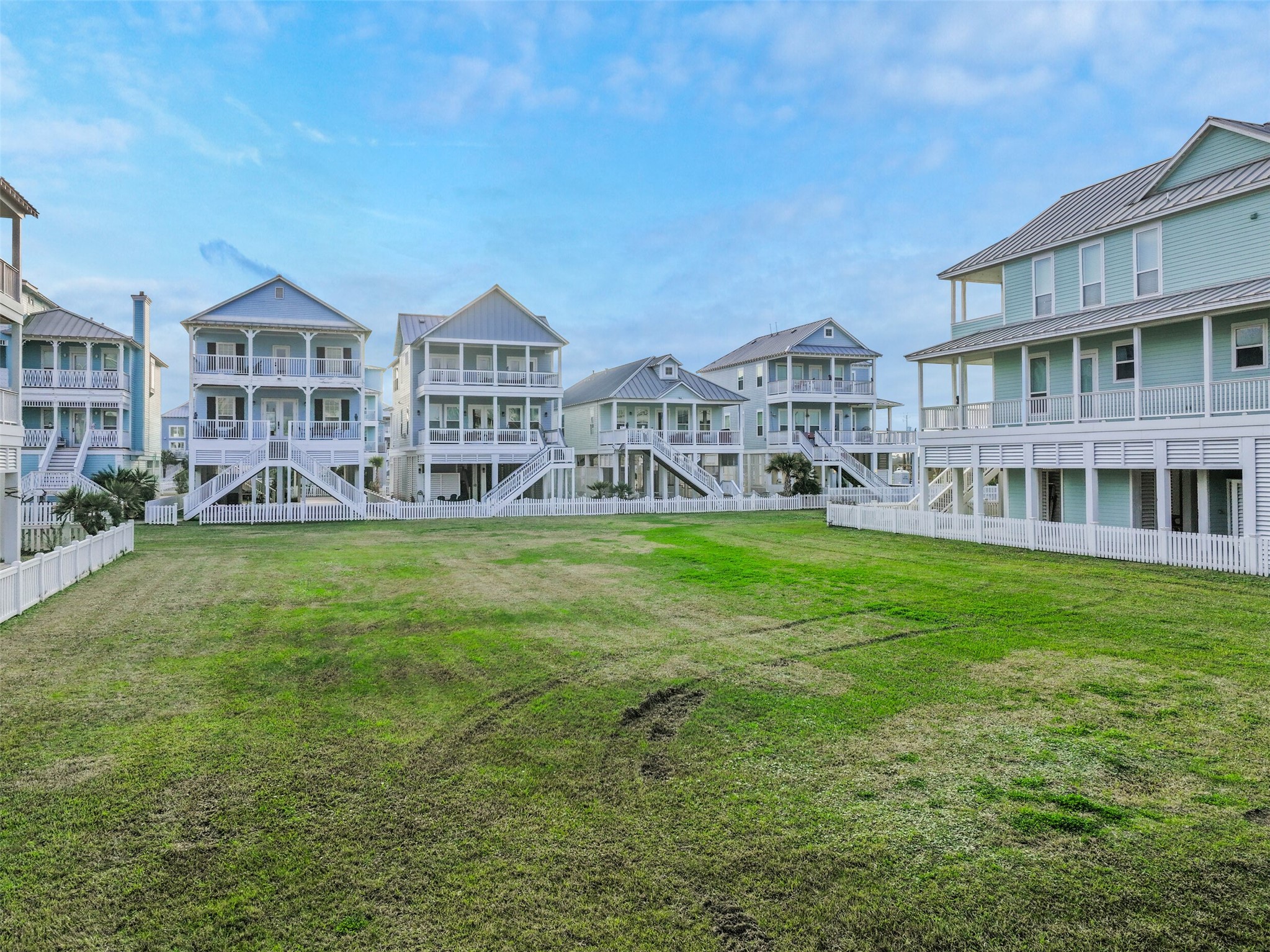 3810 Wentletrap Galveston TX 77554