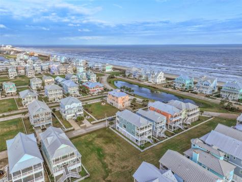 3810 Wentletrap Galveston TX 77554