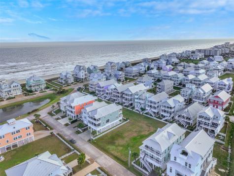 3810 Wentletrap Galveston TX 77554