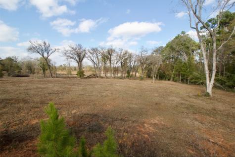 373 County Road 2125 Crockett TX 75835
