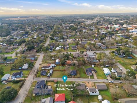 233 S San Antonio Street Bellville TX 77418