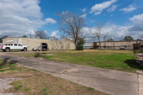 2107 N Main Street Pearland TX 77581