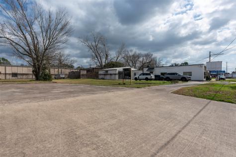 2107 N Main Street Pearland TX 77581