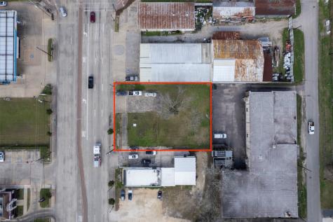 2107 N Main Street Pearland TX 77581