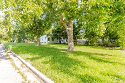 404 Harvey Avenue Baytown TX 77520