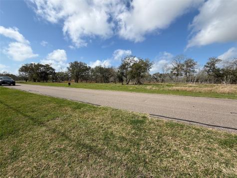 31810 Amberjack Drive Richwood TX 77515