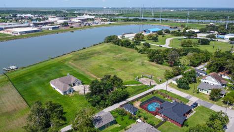 524 & 614 Mystery Harbor Lane Freeport TX 77541