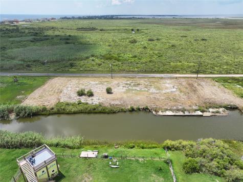 1108 Pennington Street Gilchrist TX 77617