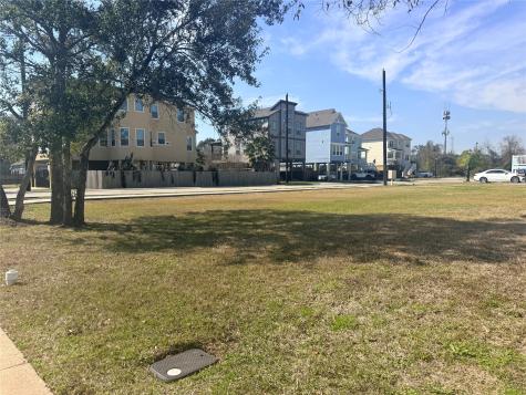 1329 N Meyer Avenue Seabrook TX 77586