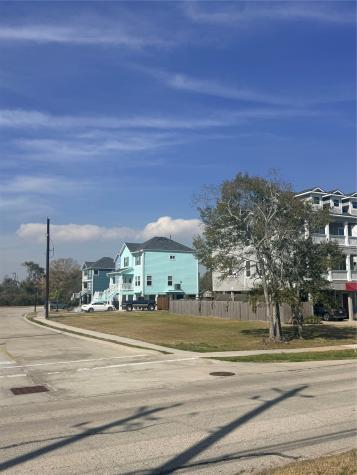 1329 N Meyer Avenue Seabrook TX 77586