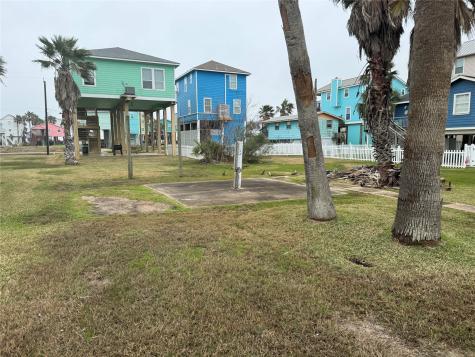 11215 Schwartz Drive Galveston TX 77554