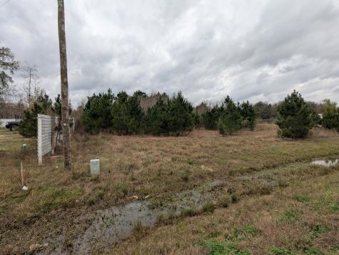 107 County Road 5022 Cleveland TX 77327