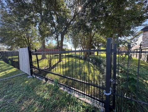 769 Lucky Street Houston TX 77088