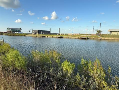 132 County Road 299 Heron N Sargent TX 77414