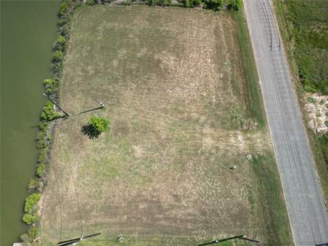132 County Road 299 Heron N Sargent TX 77414