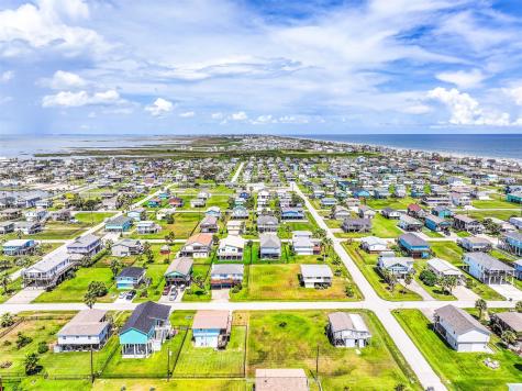 4110 Hardin Drive Galveston TX 77554