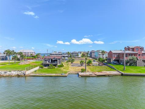 9705 Teichman Road Galveston TX 77554