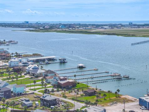 9705 Teichman Road Galveston TX 77554