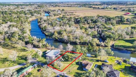 3307 Saint Anne Liverpool TX 77577