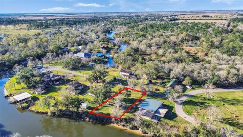 3307 Saint Anne Liverpool TX 77577