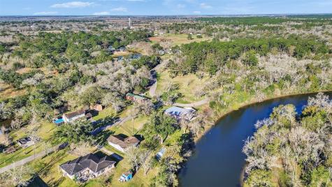3307 Saint Anne Liverpool TX 77577