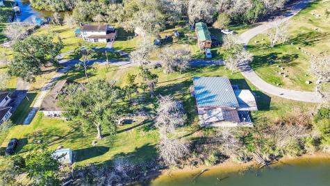 3307 Saint Anne Liverpool TX 77577