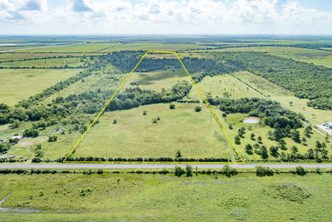 000 Fm 1724 Hankamer TX 77560