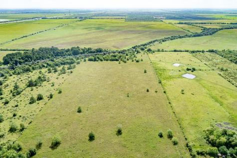 000 Fm 1724 Hankamer TX 77560